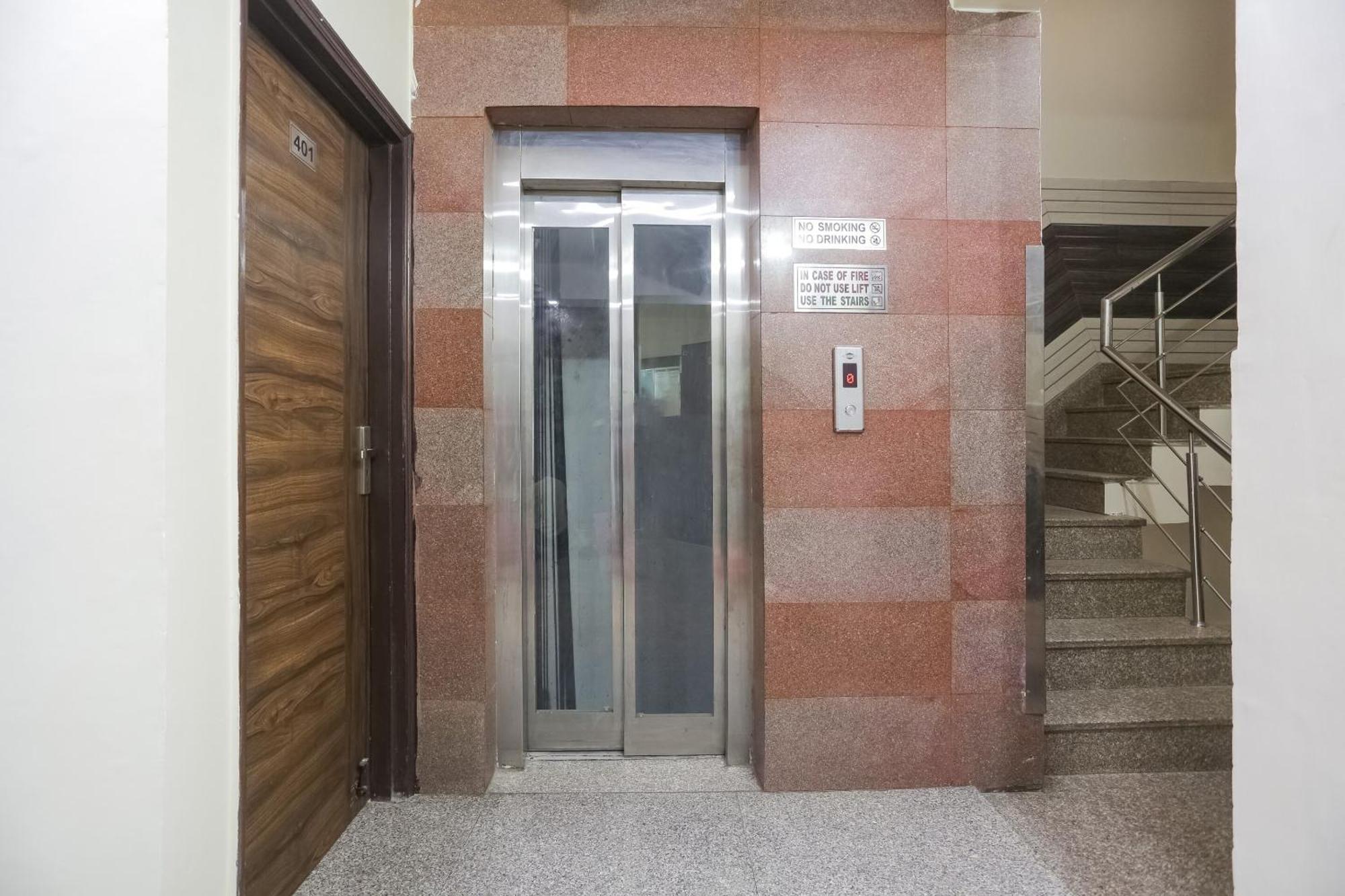 Hotel O Green High Нью-Дели Экстерьер фото